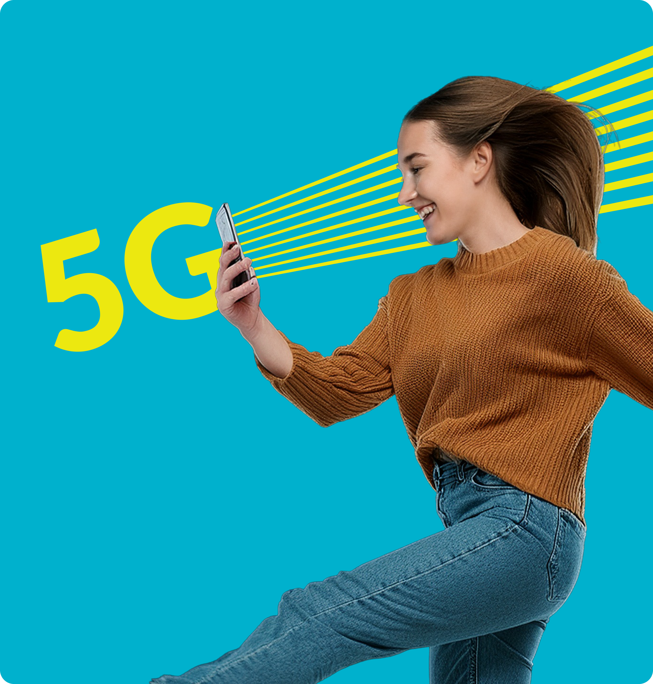 kobieta patrząca w telefon z usługą 5G